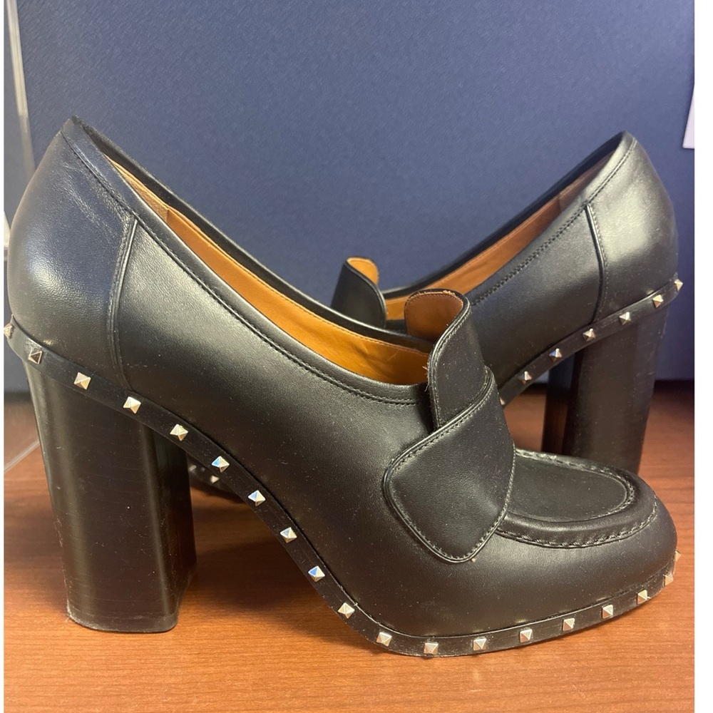 Authentic Valentino Leather Rockstud Loafers - Size 39.5